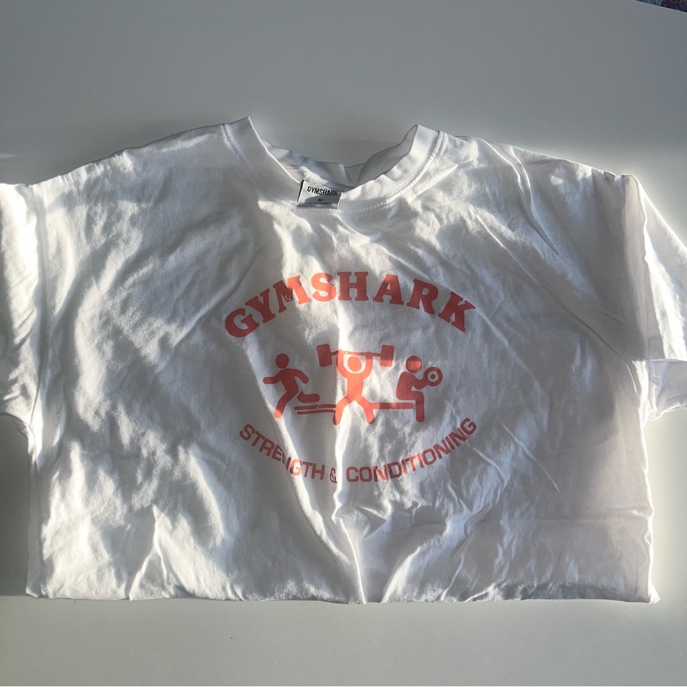 Gymshark retro logo tee
